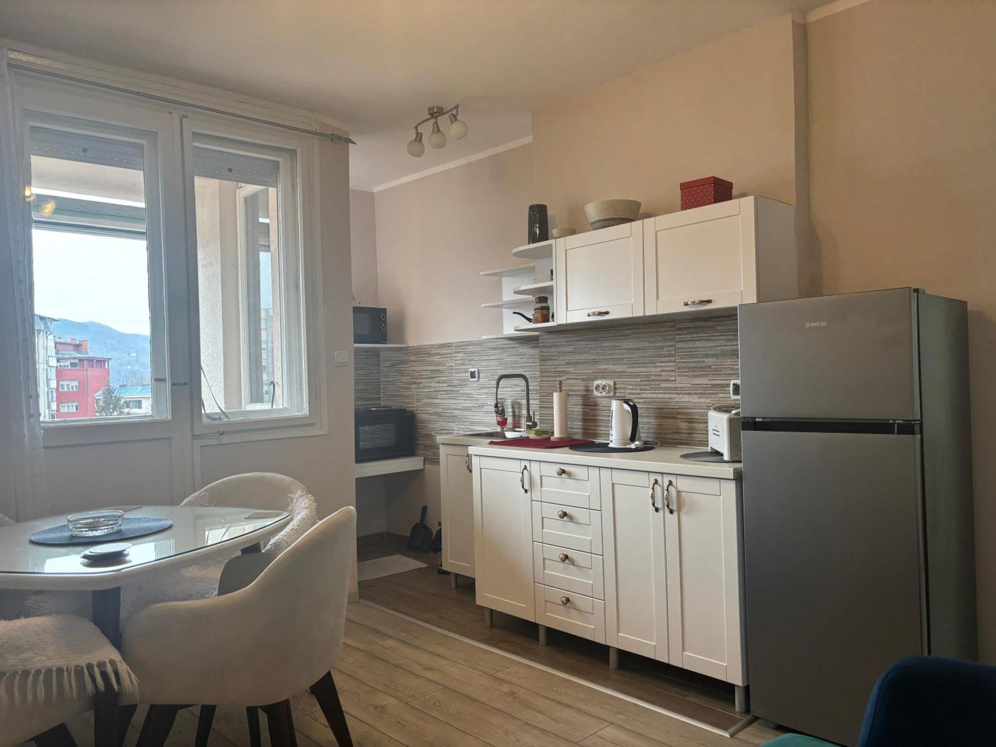 Red Square Apartment Пирот Екстериор снимка